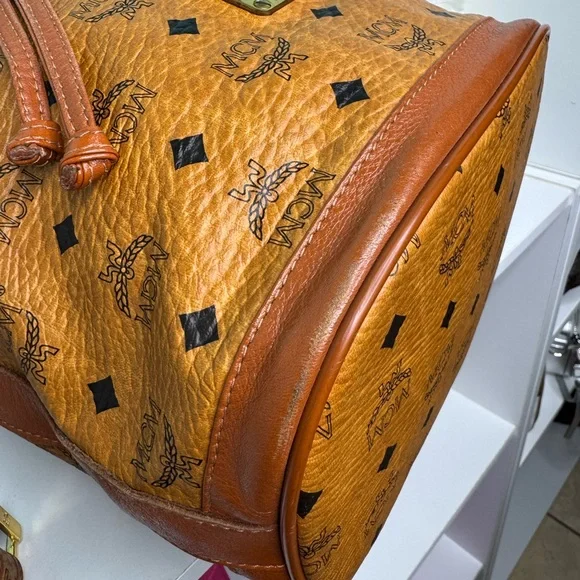 MCM Viestos Bucket Shoulder Bag - Picture 5 of 9